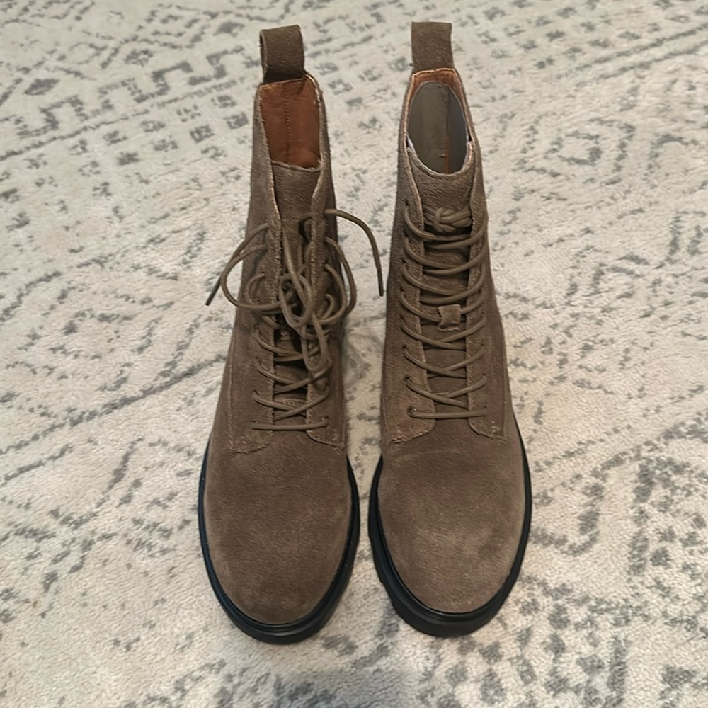 The Shelton Lace-Up Boot NWOT  no box